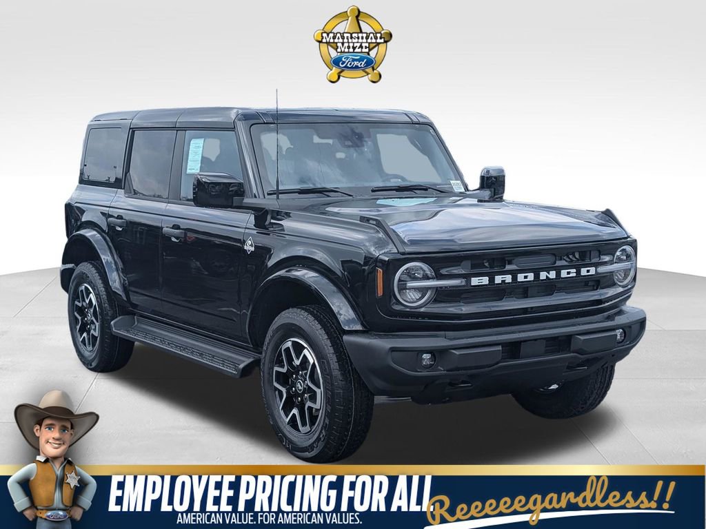 New 2026 Ford Bronco Outer Banks AWD/4WD image 1
