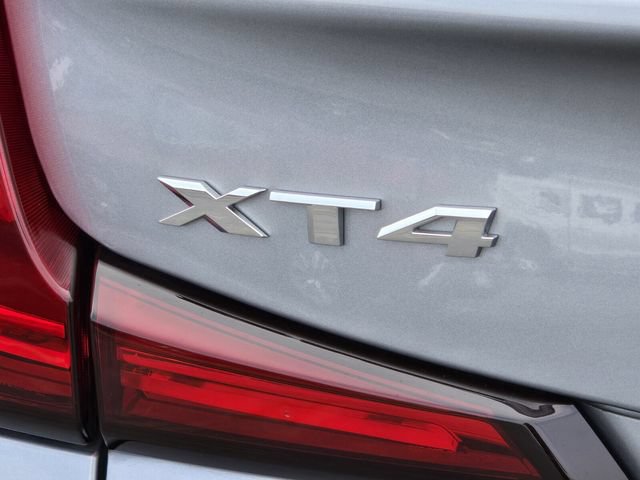 Used 2024 Cadillac XT4 Luxury w/ Cold Weather Package FWD image 14