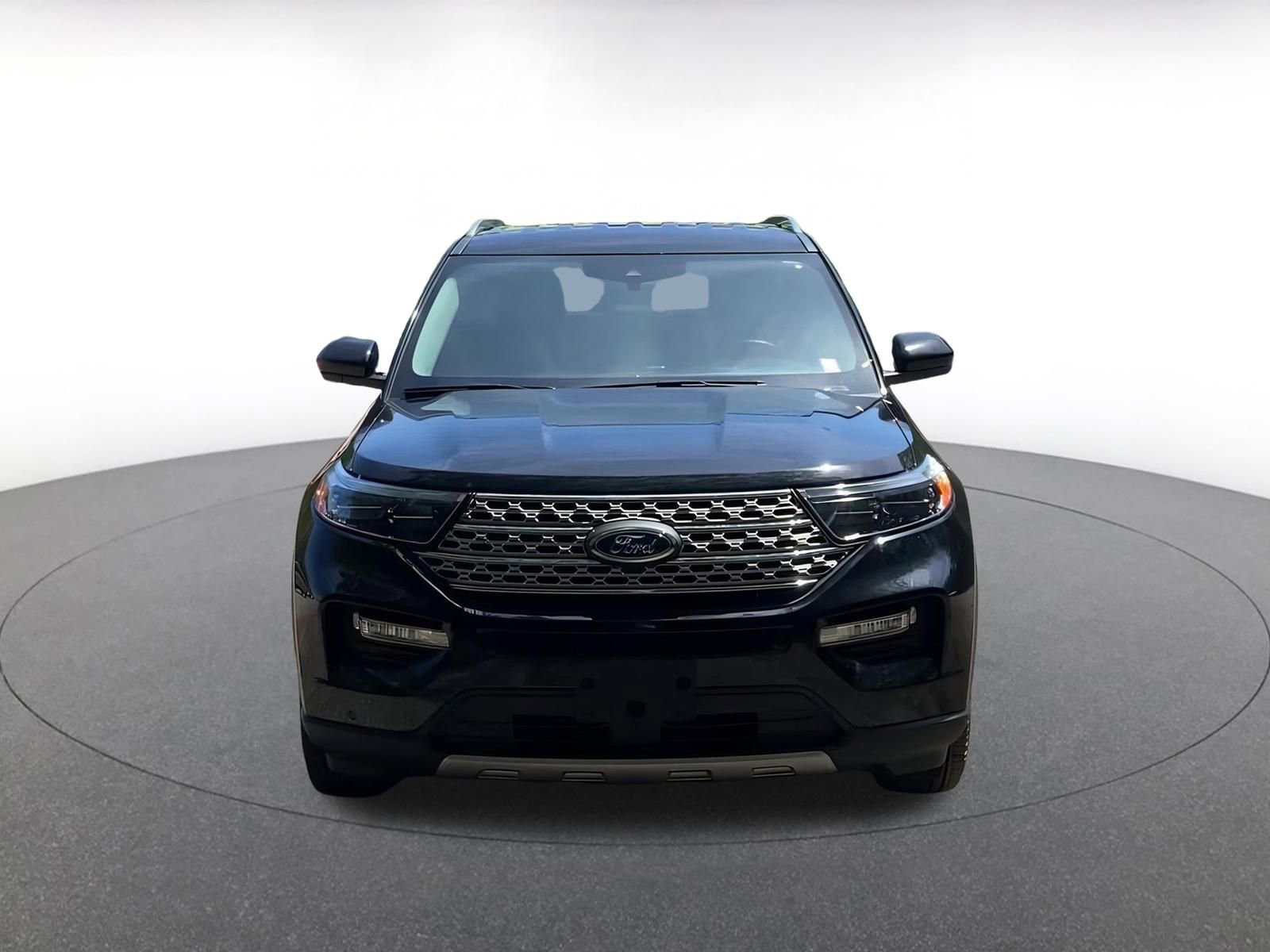 Used 2024 Ford Explorer Limited image 5