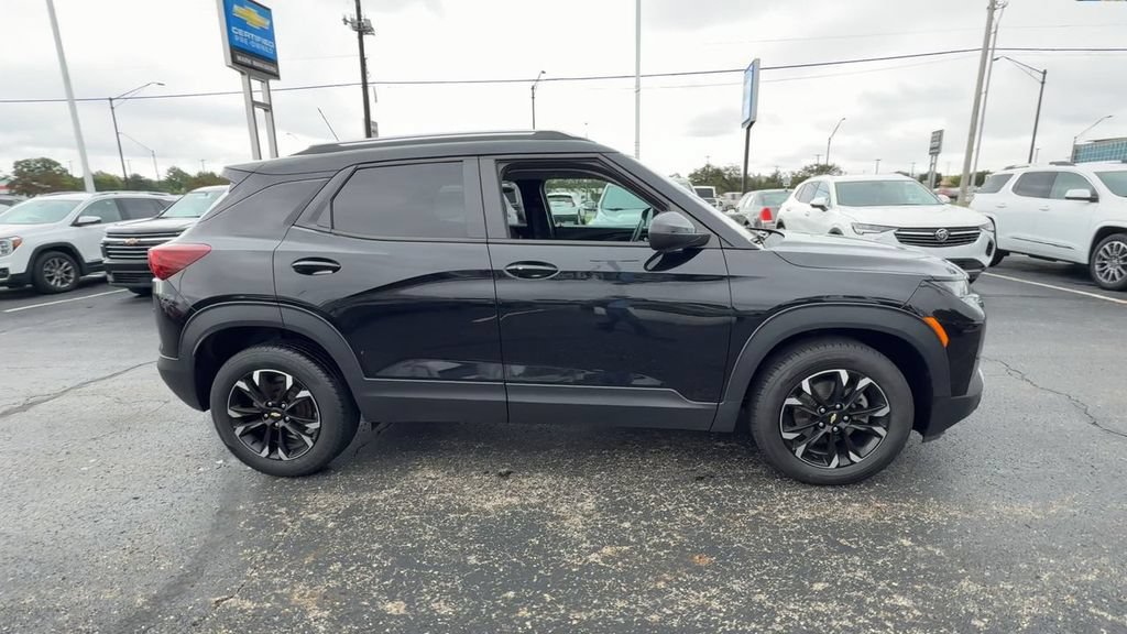 Used 2021 Chevrolet TrailBlazer LT w/ Convenience Package AWD/4WD image 9