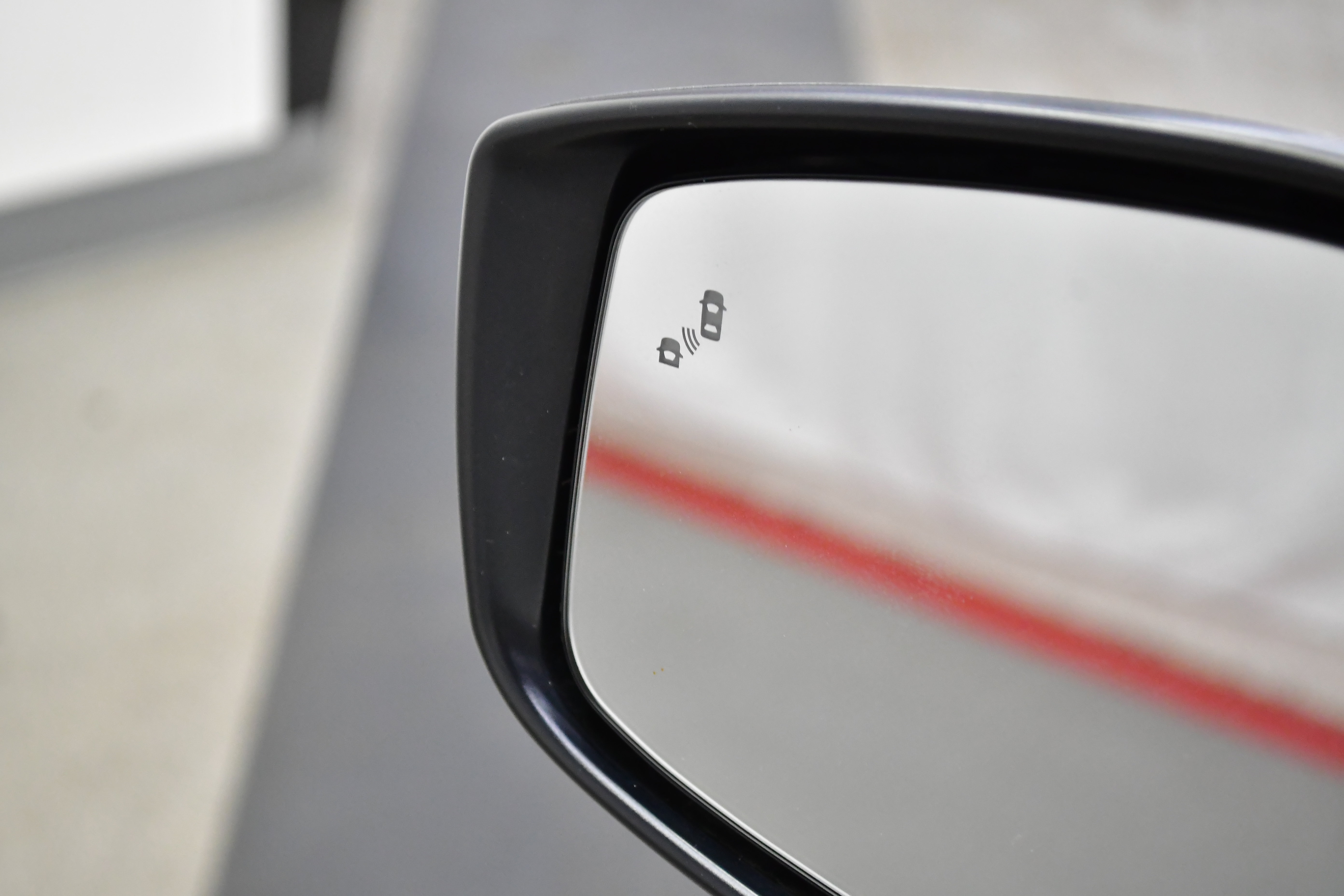 Used 2025 Nissan Versa SV image 25