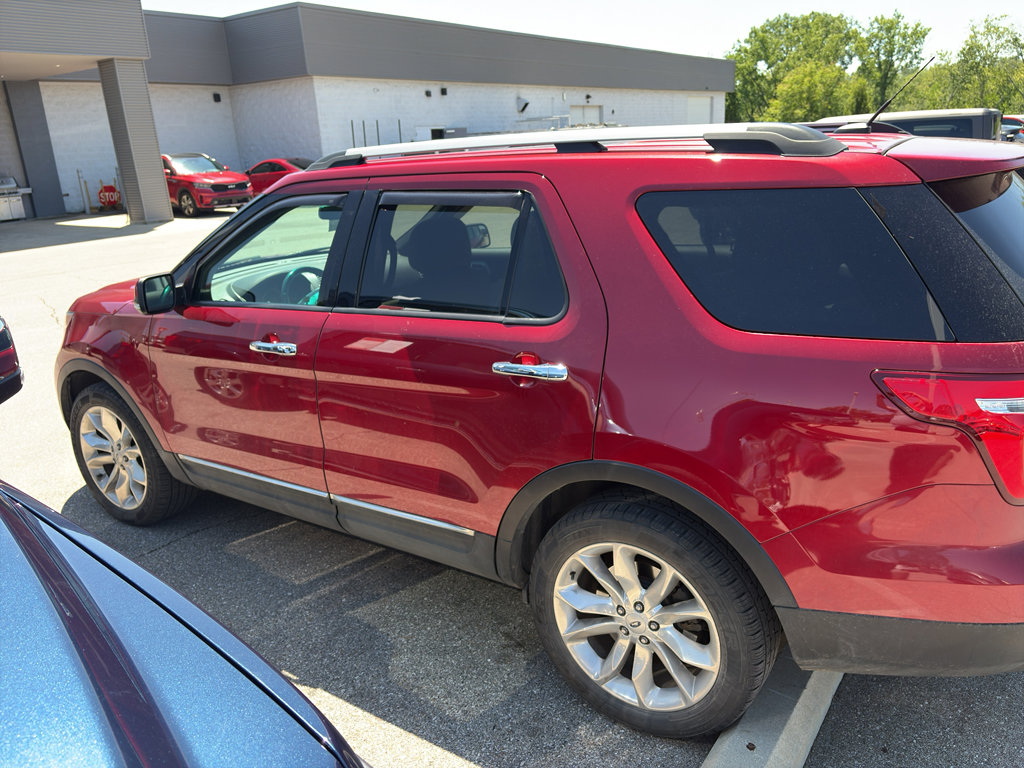 Used 2014 Ford Explorer Limited w/ Equipment Group 301A AWD/4WD image 9
