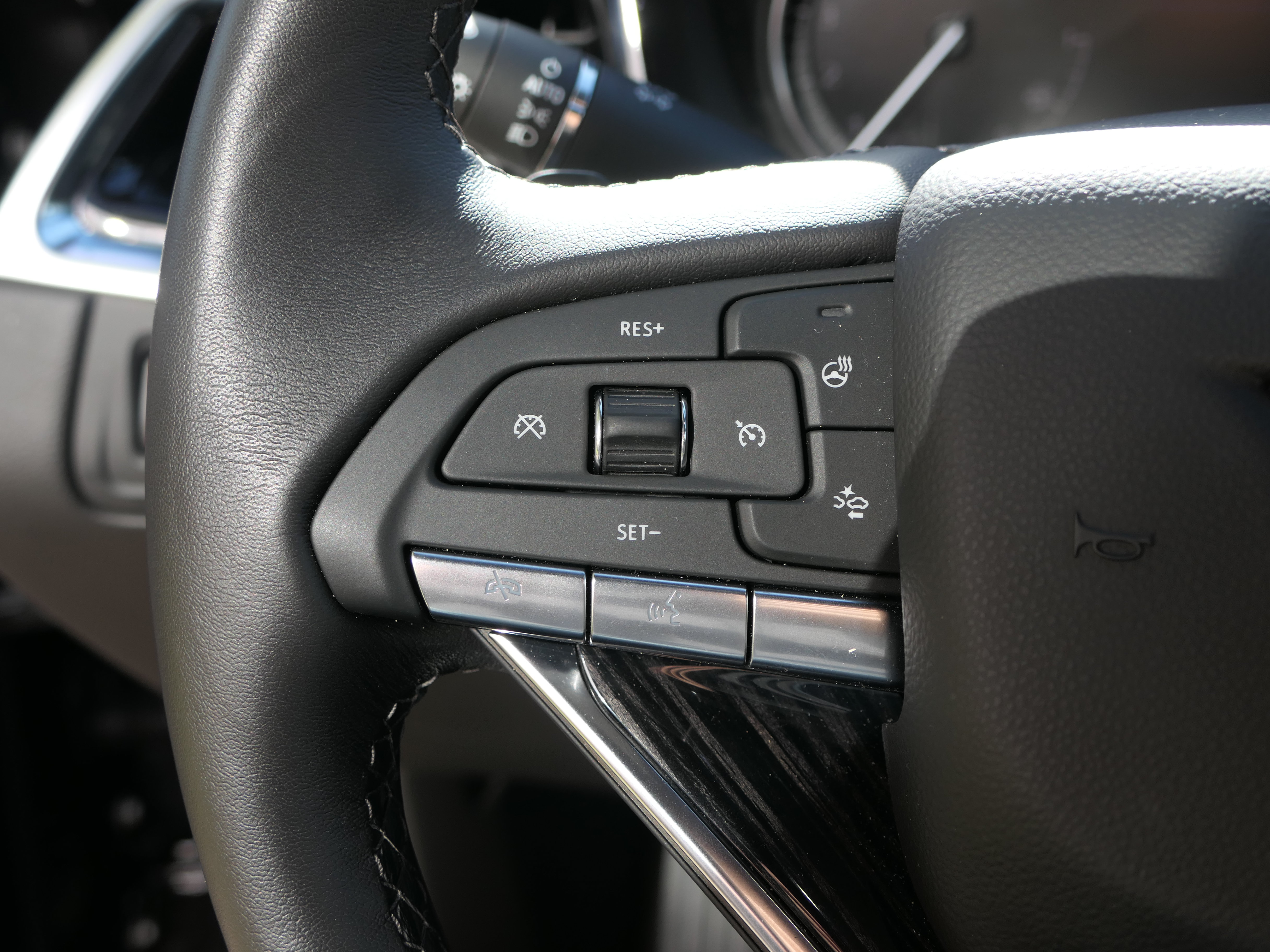 New 2025 Cadillac XT6 Premium Luxury FWD image 16