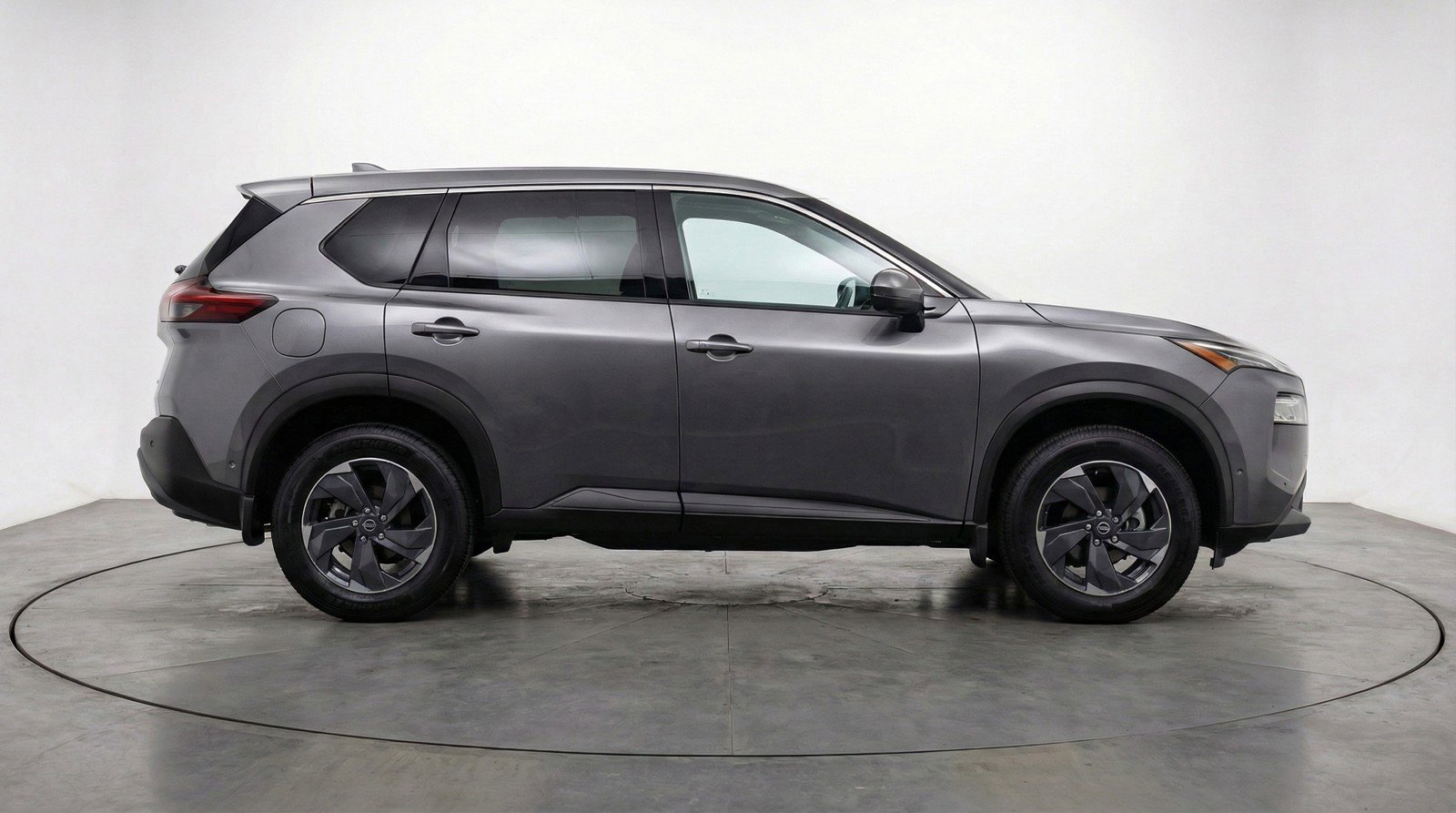 Used 2025 Nissan Rogue SV FWD image 11