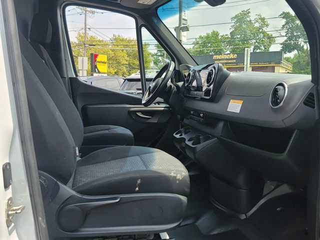 Used 2024 Mercedes-Benz eSprinter 170 Cargo image 18