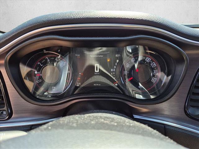 Used 2016 Dodge Challenger SXT Plus RWD image 9