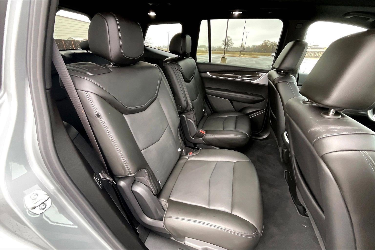 Used 2024 Cadillac XT6 Sport w/ Technology Package image 17