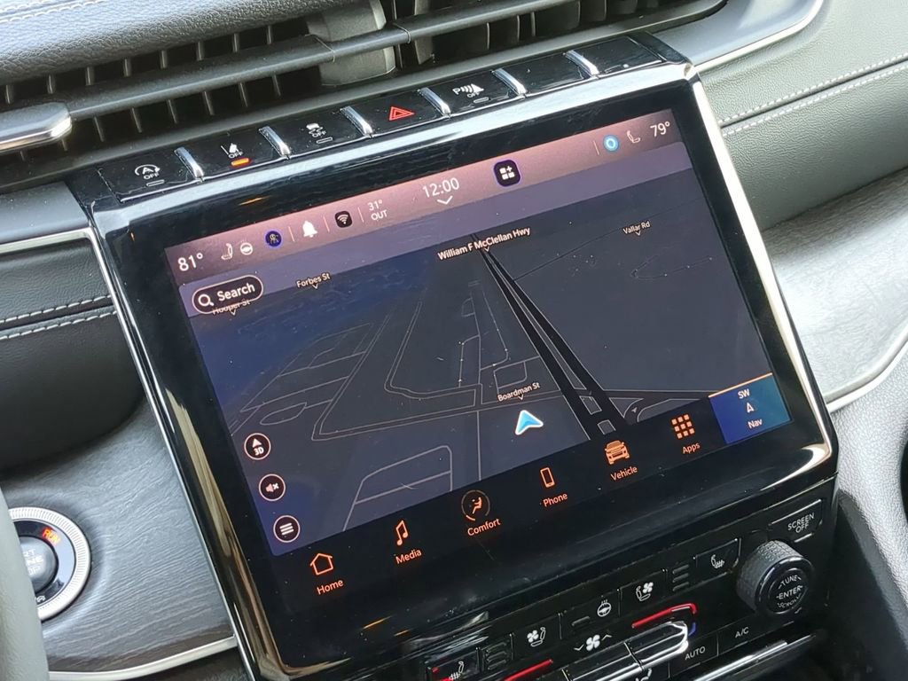 Used 2024 Jeep Grand Cherokee L Limited w/ Luxury Tech Group II image 17