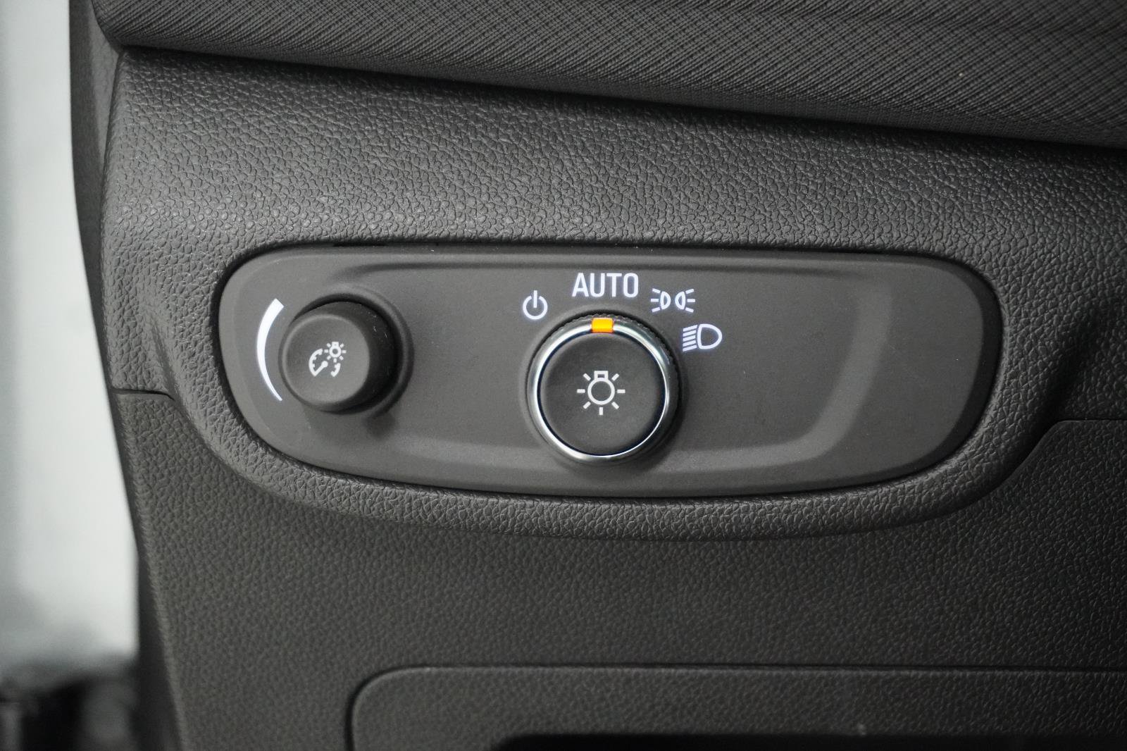 Used 2026 Chevrolet TrailBlazer LT w/ LT Cold Weather Package image 18