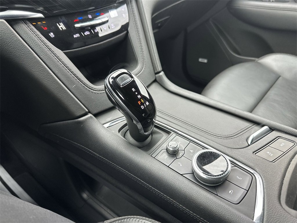 Used 2023 Cadillac XT6 Premium Luxury image 19
