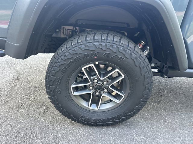 New 2025 Jeep Gladiator Mojave w/ Steel Bumper Group image 17