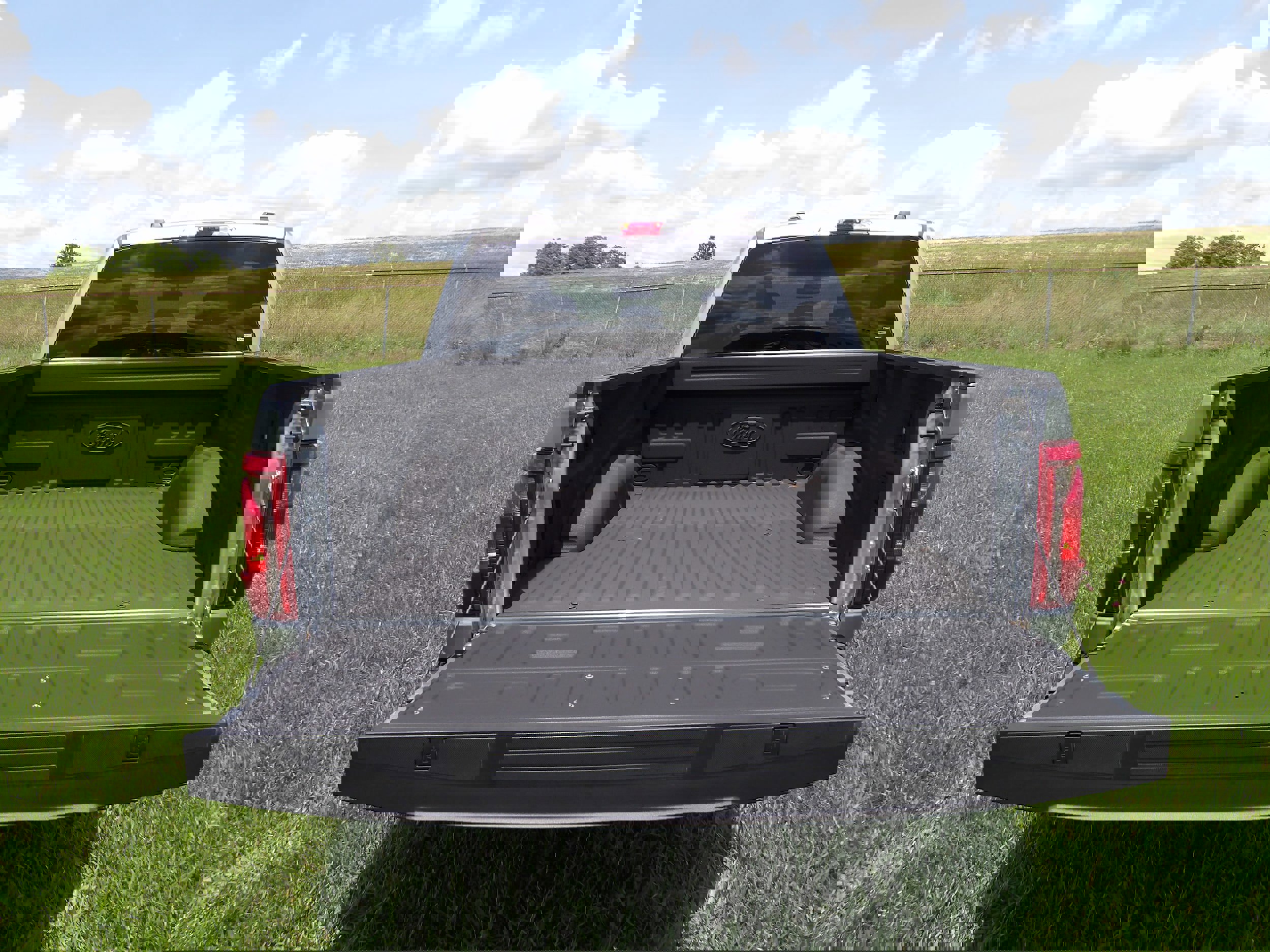 New 2024 Ford F150 XLT w/ Mobile Office Package image 8