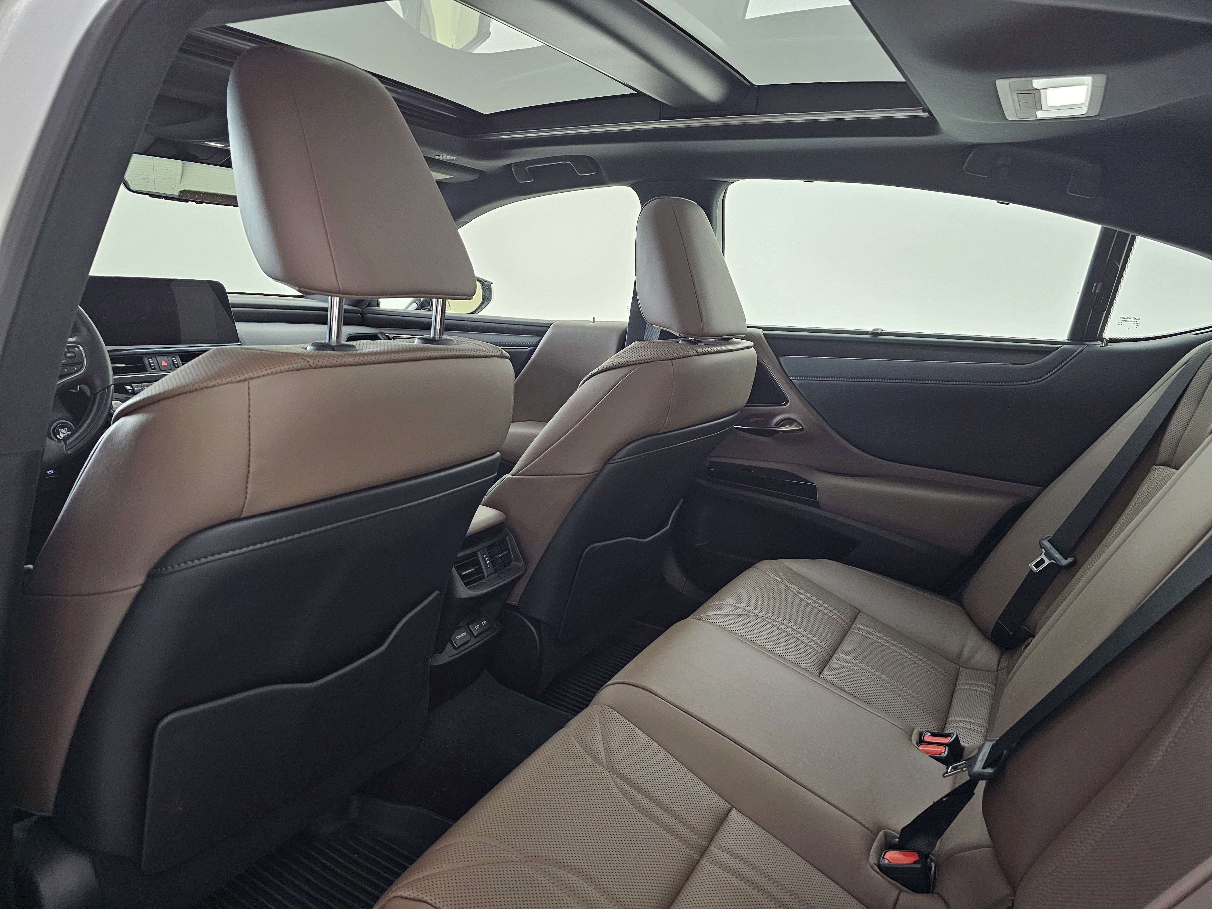 Used 2024 Lexus ES 350 Ultra Luxury w/ Accessory Package (Z1) image 20