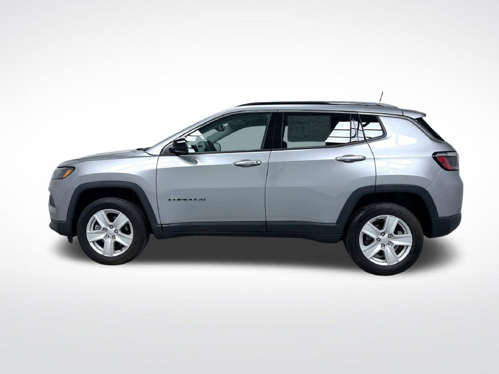 Used 2022 Jeep Compass Latitude w/ Convenience Group AWD/4WD image 11