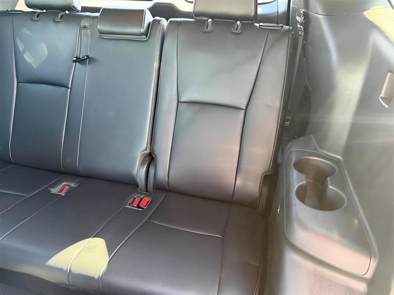 Used 2021 Toyota Highlander XSE FWD image 30