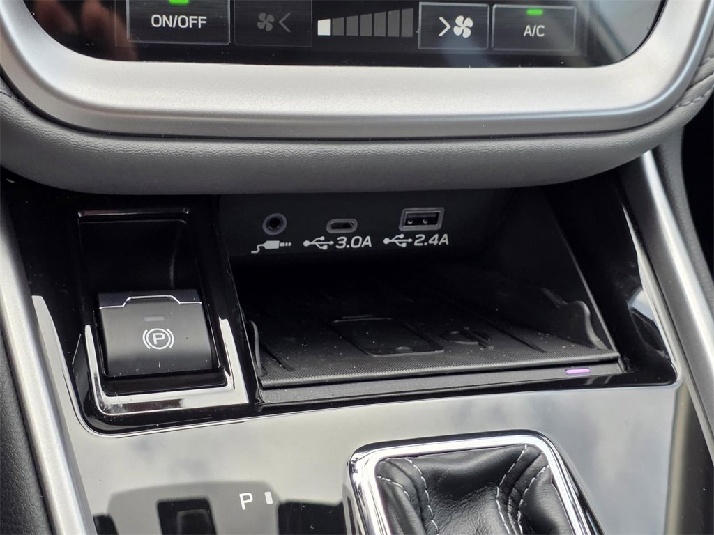 Certified 2025 Subaru Legacy Limited image 22