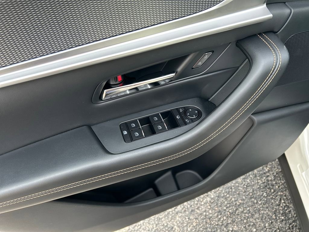 New 2025 MAZDA CX-90 Plug-In Hybrid w/ Premium Plus image 16