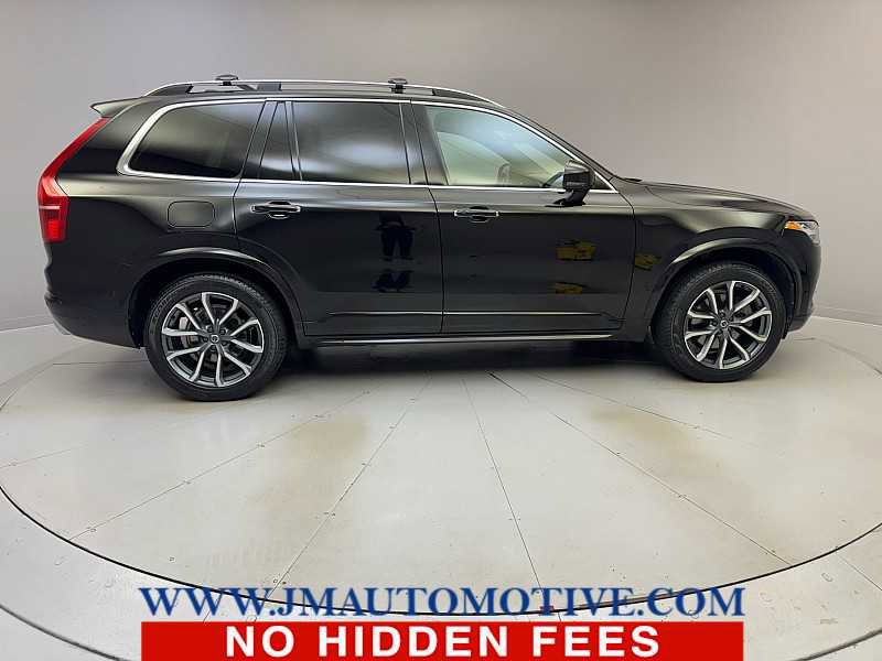 Used 2017 Volvo XC90 T6 Momentum w/ Vision Package image 6