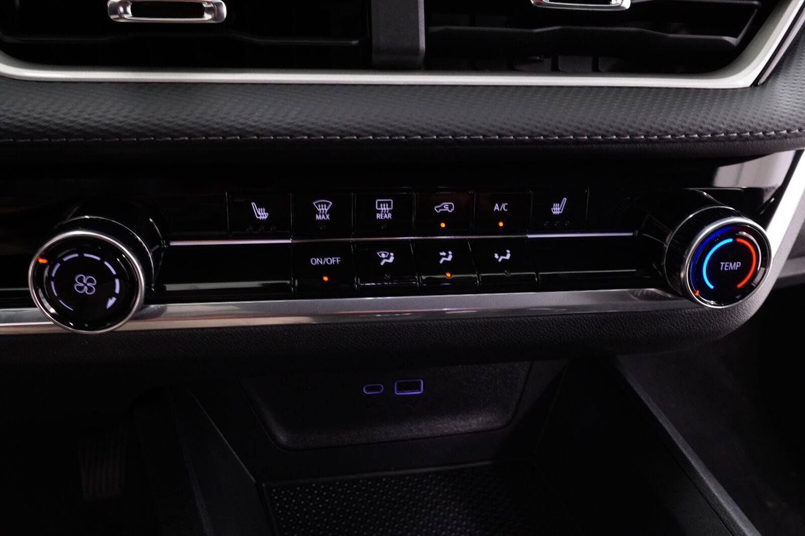 New 2027 Chevrolet Equinox LT w/ Safety and Technology Package FWD image 22
