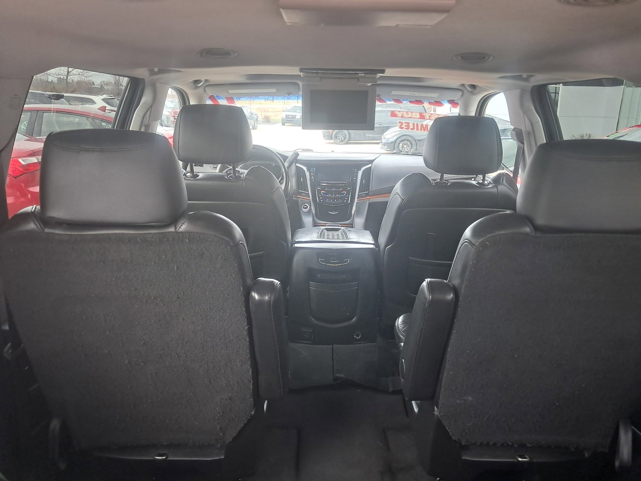 Used 2017 Cadillac Escalade ESV Premium Luxury w/ LPO, Radiant Package AWD/4WD image 8