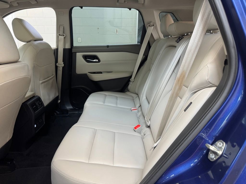 Used 2023 Nissan Rogue SL w/ SL Premium Package AWD/4WD image 16