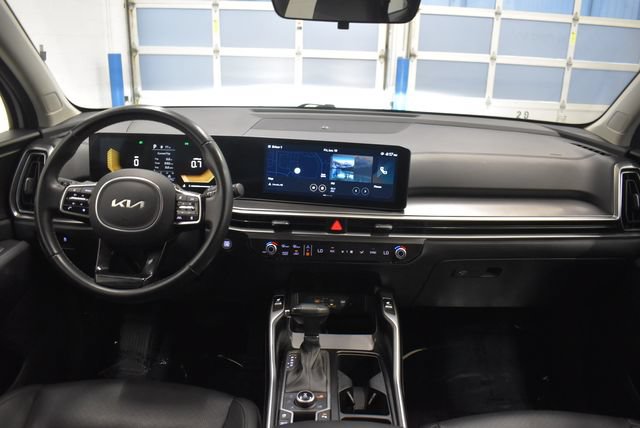 Used 2024 Kia Sorento S AWD/4WD image 5