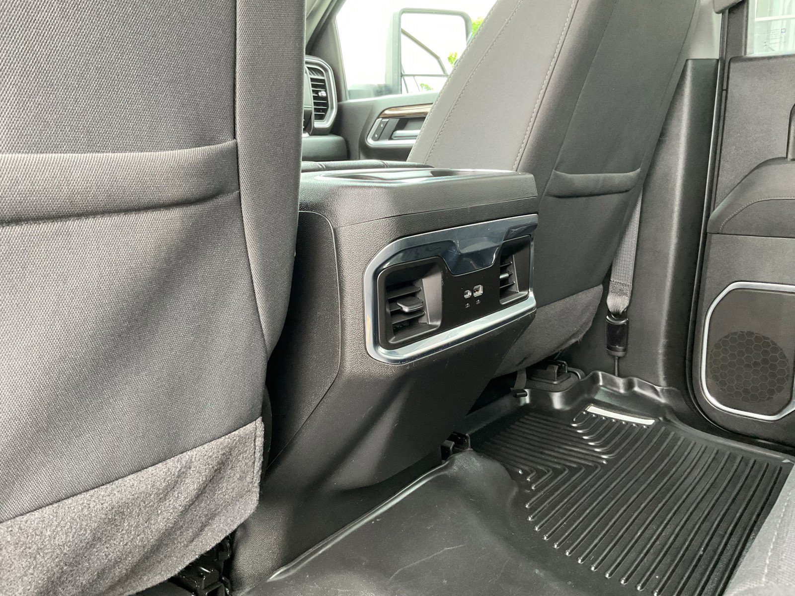 Used 2025 GMC Sierra 3500 SLE w/ SLE Convenience Package AWD/4WD image 26