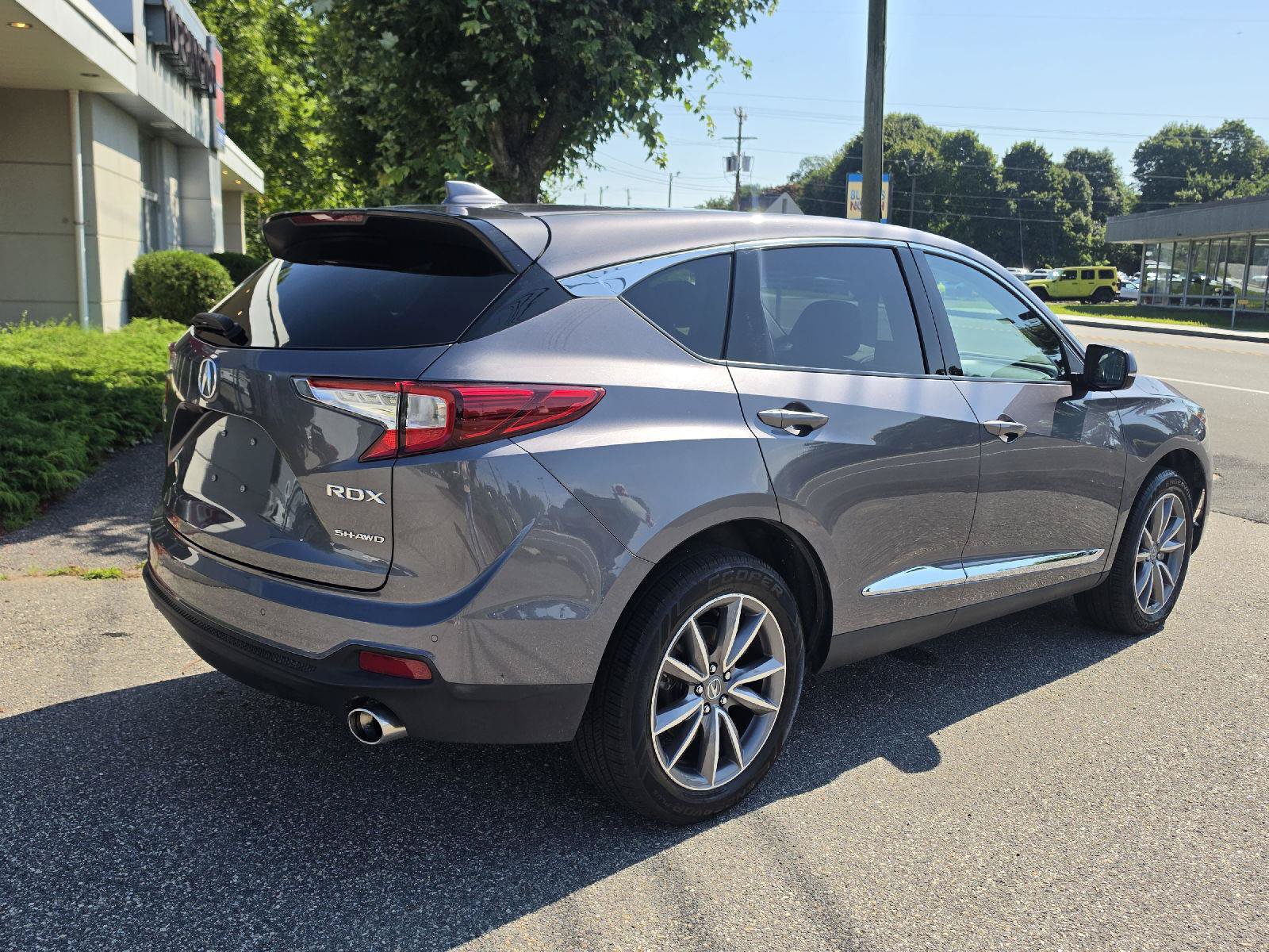 Used 2021 Acura RDX w/ Technology Package AWD/4WD image 3