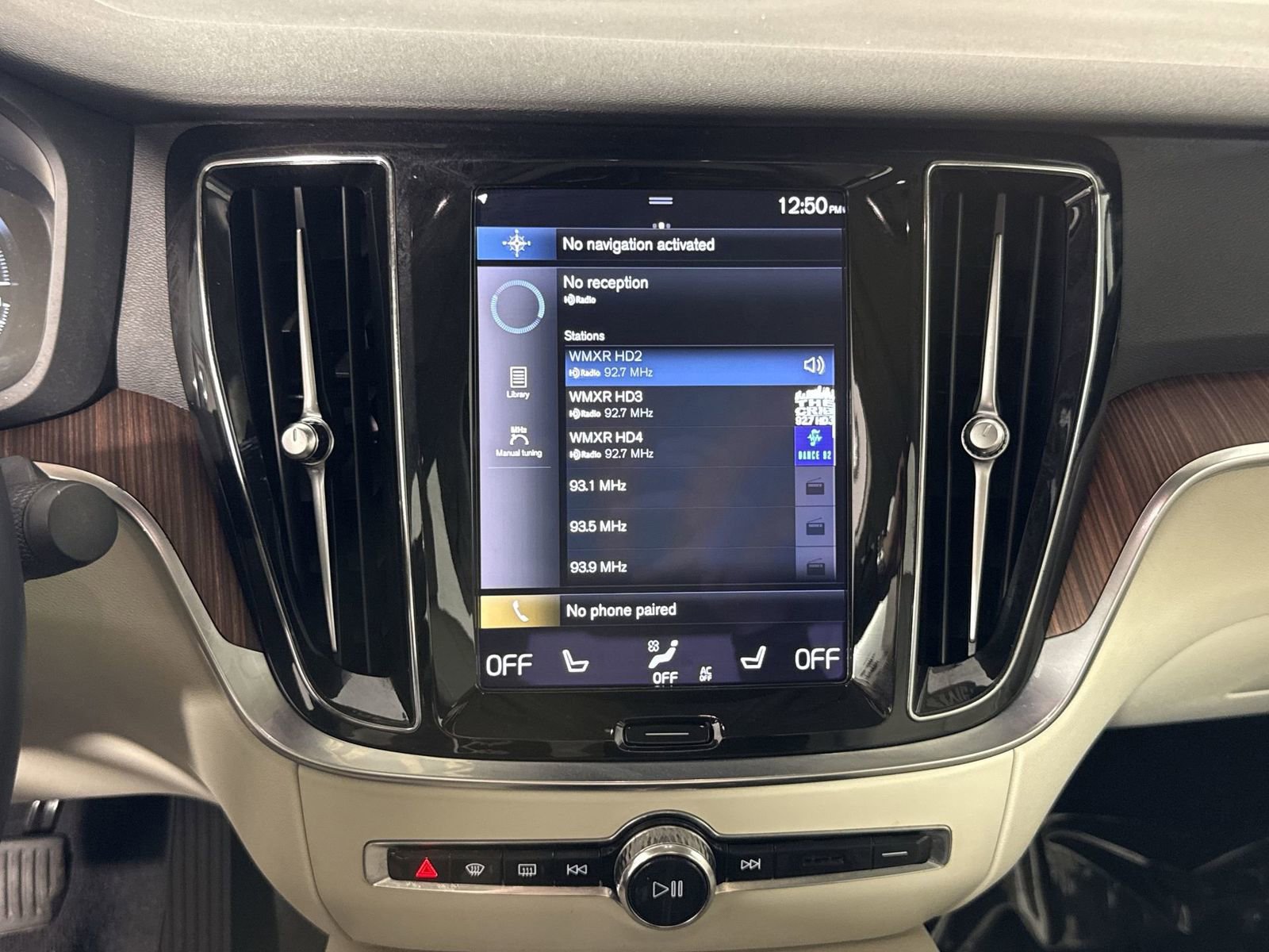 Used 2021 Volvo S60 T8 R-Design Expression image 26