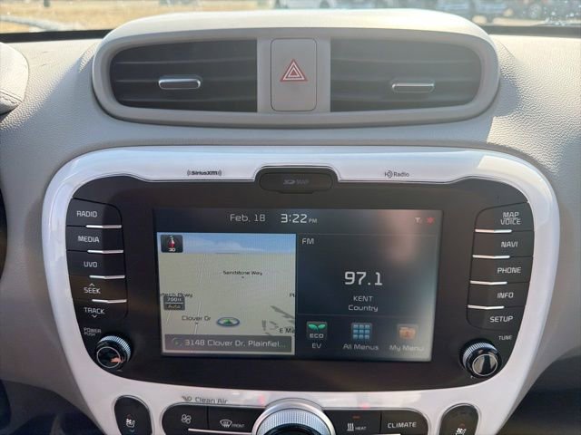 Used 2018 Kia Soul EV + w/ Sun & Fun Package image 24
