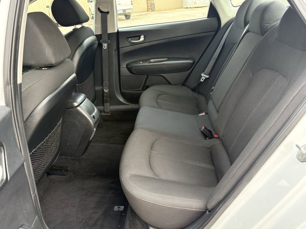 Used 2020 Kia Optima LX FWD image 23
