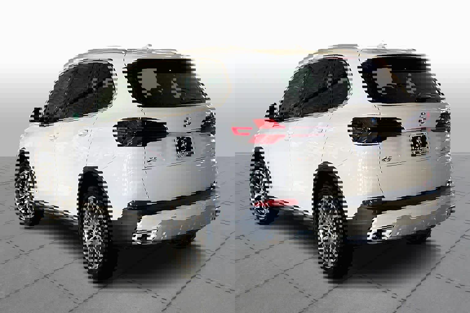 New 2026 BMW X5 sDrive40i w/ Climate Comfort Package image 12