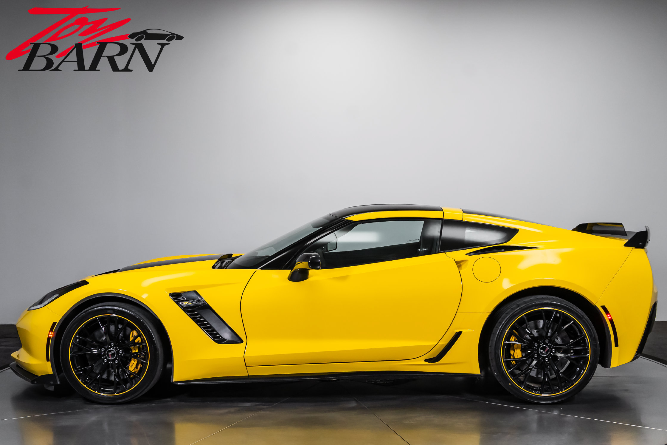 Used 2016 Chevrolet Corvette Z06 w/ 3LZ Preferred Equipment Group RWD image 10
