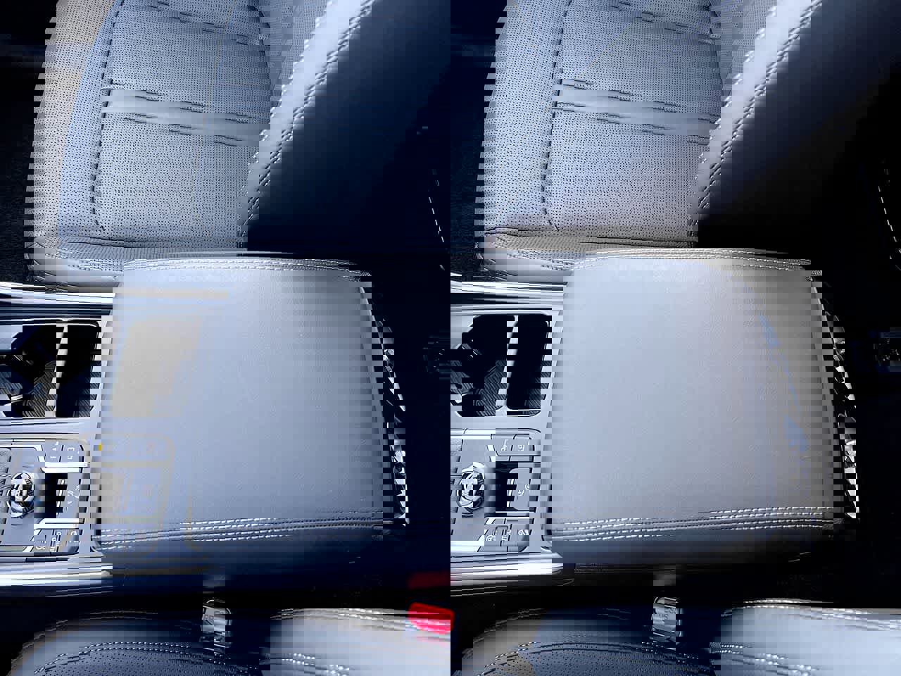 Certified 2025 Kia Sorento EX w/ Panoramic Sunroof Package image 21