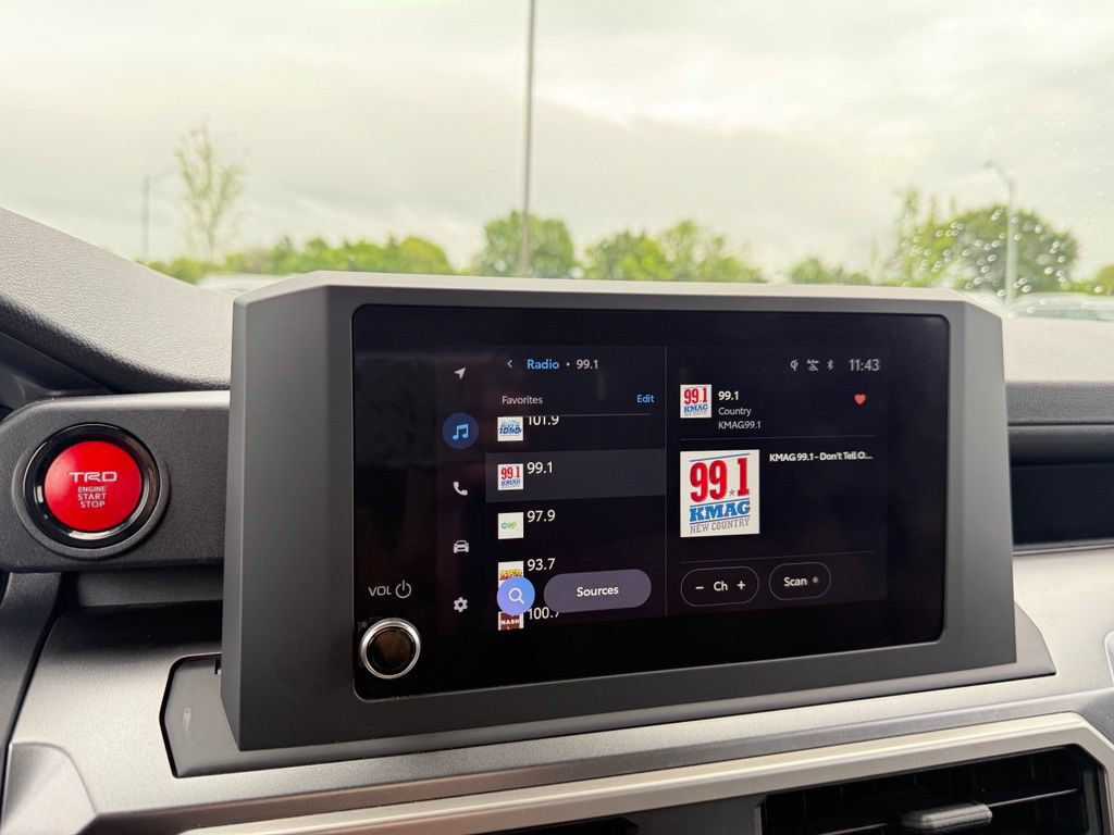 Used 2025 Toyota 4Runner TRD Sport AWD/4WD image 16