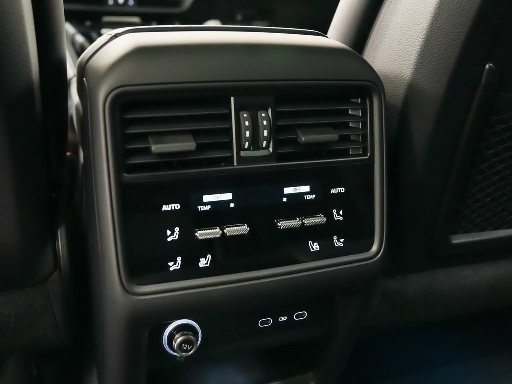 New 2026 Porsche Cayenne GTS AWD/4WD image 20