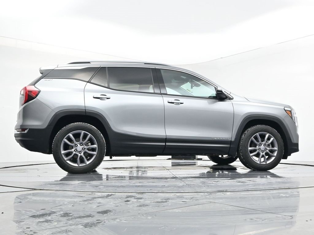 Certified 2023 GMC Terrain SLT image 28