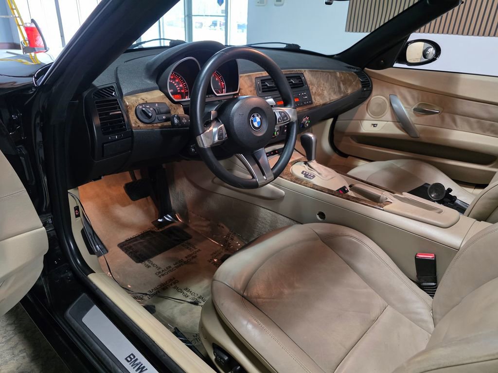 Used 2007 BMW Z4 3.0i image 10