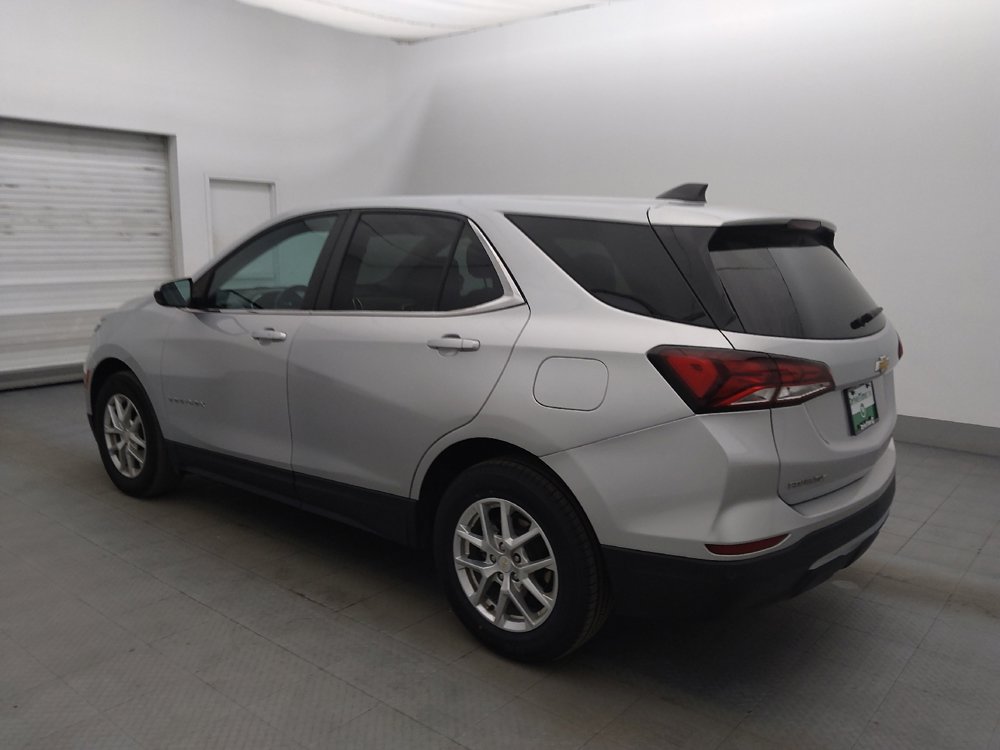 Used 2022 Chevrolet Equinox LT w/ Driver Convenience Package FWD image 3