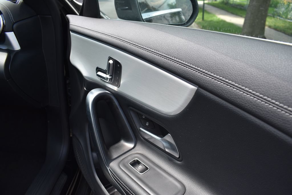 Used 2025 Mercedes-Benz CLA 250 image 21