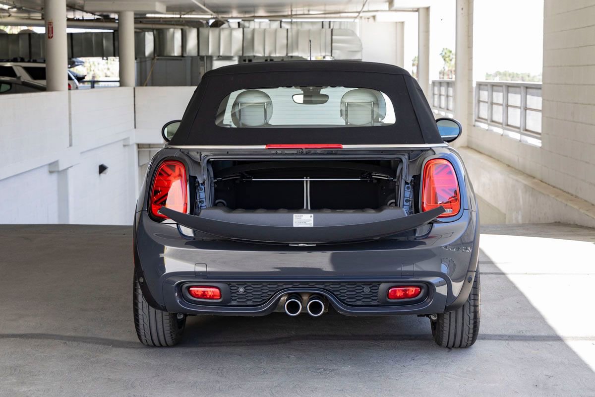 Used 2020 MINI Cooper S w/ Signature Upholstery Package image 21