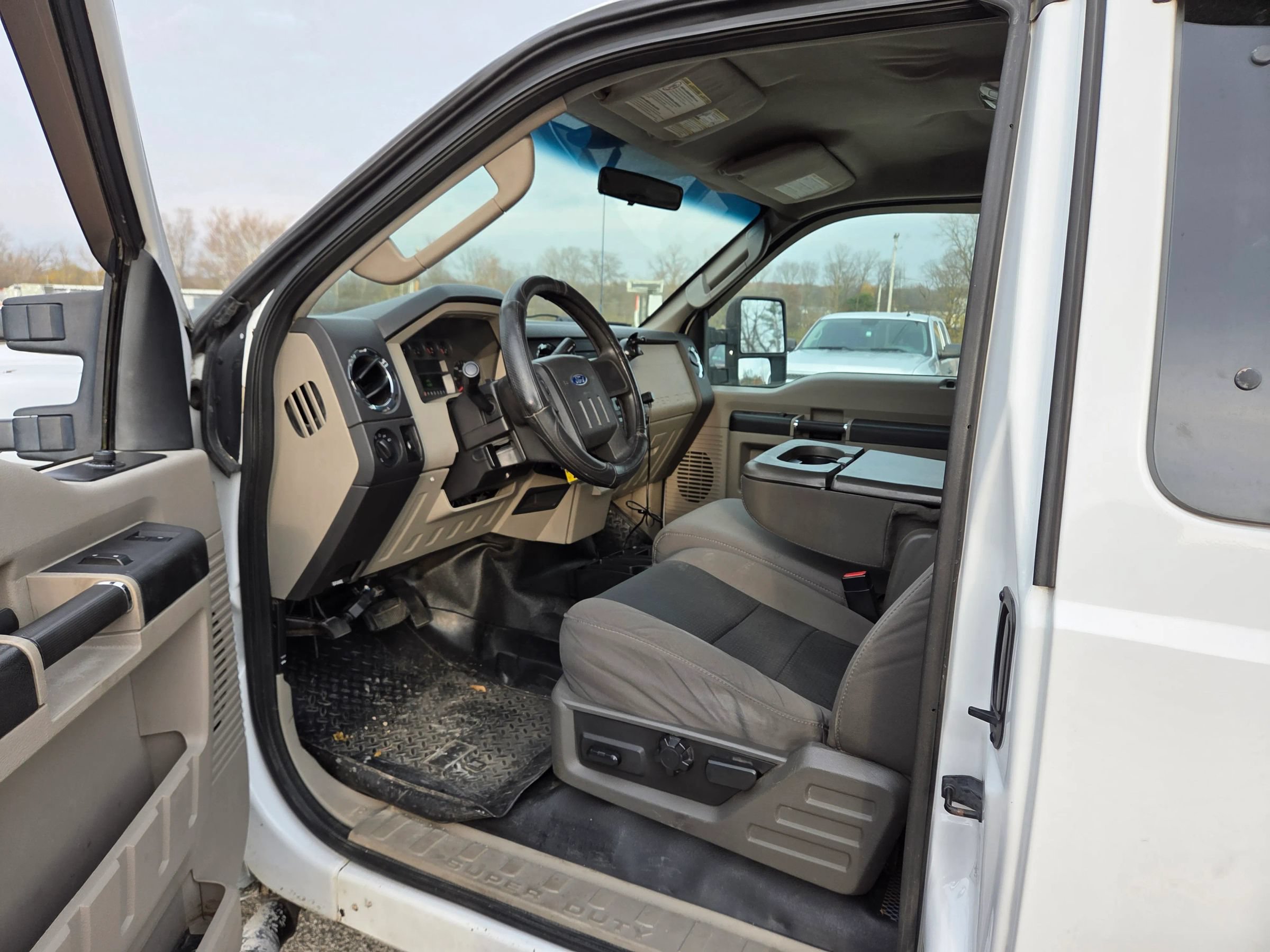 Used 2009 Ford F250 XLT AWD/4WD image 11