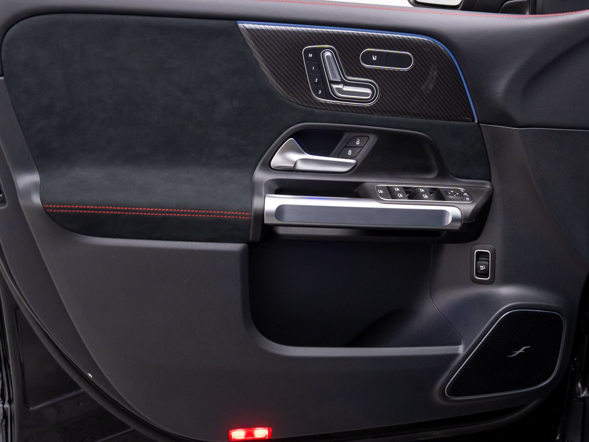 New 2026 Mercedes-Benz GLB 35 AMG 4MATIC image 14