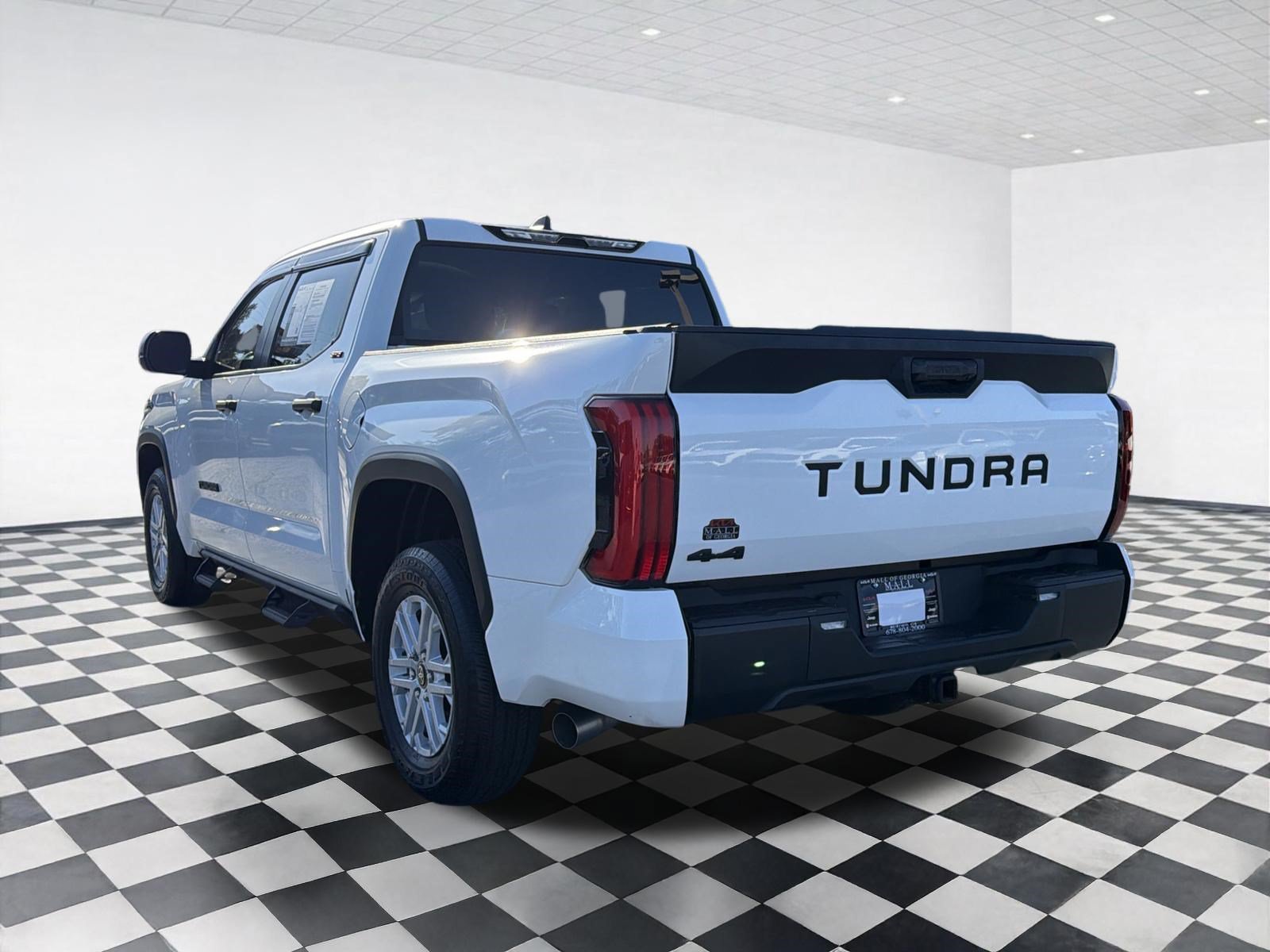 Used 2025 Toyota Tundra SR5 AWD/4WD image 9