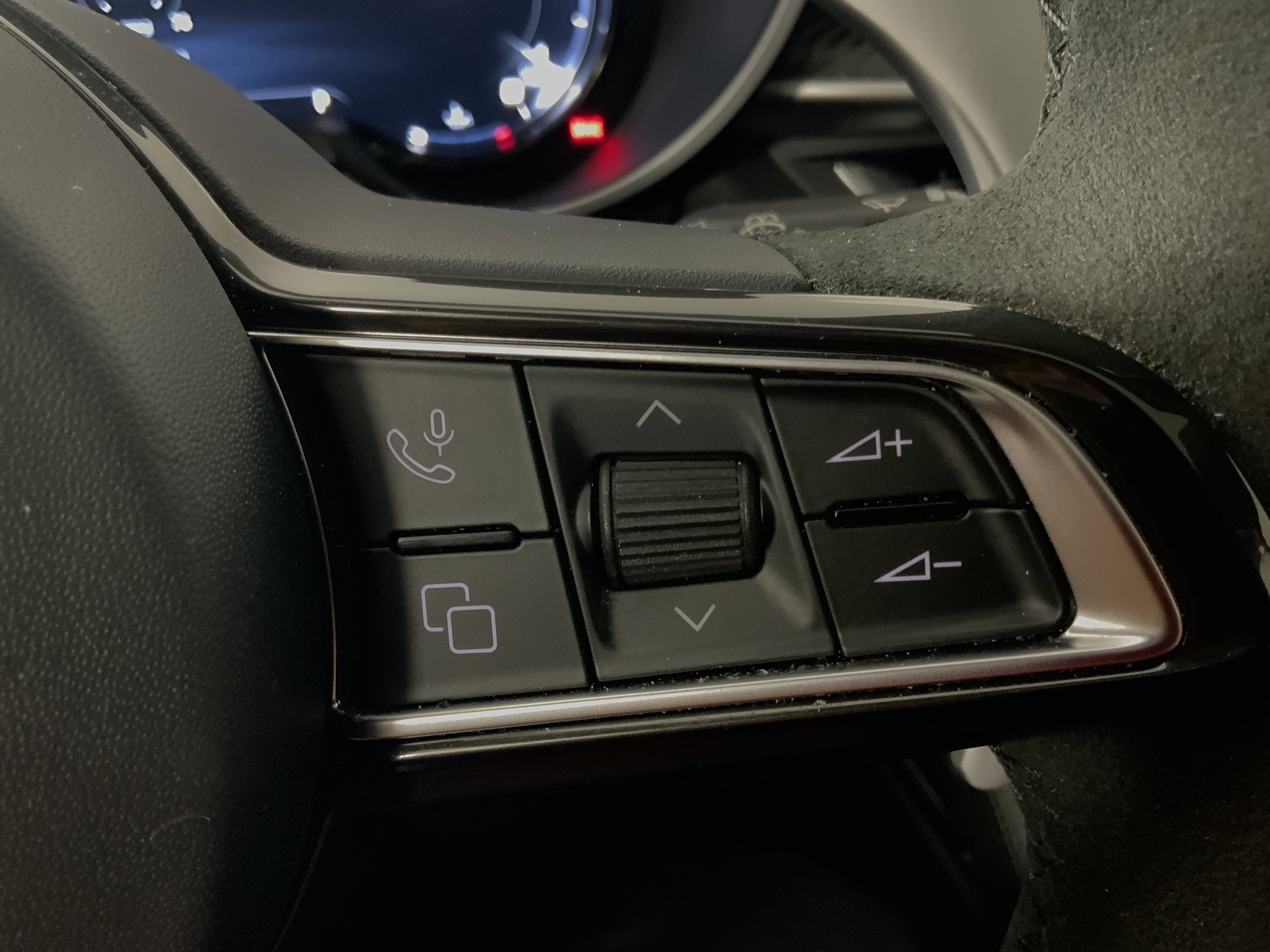 Used 2024 Alfa Romeo Stelvio Quadrifoglio w/ Active Assist Plus Package image 26