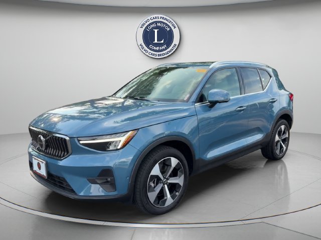 Certified 2024 Volvo XC40 B5 Plus w/ Protection Package Premier