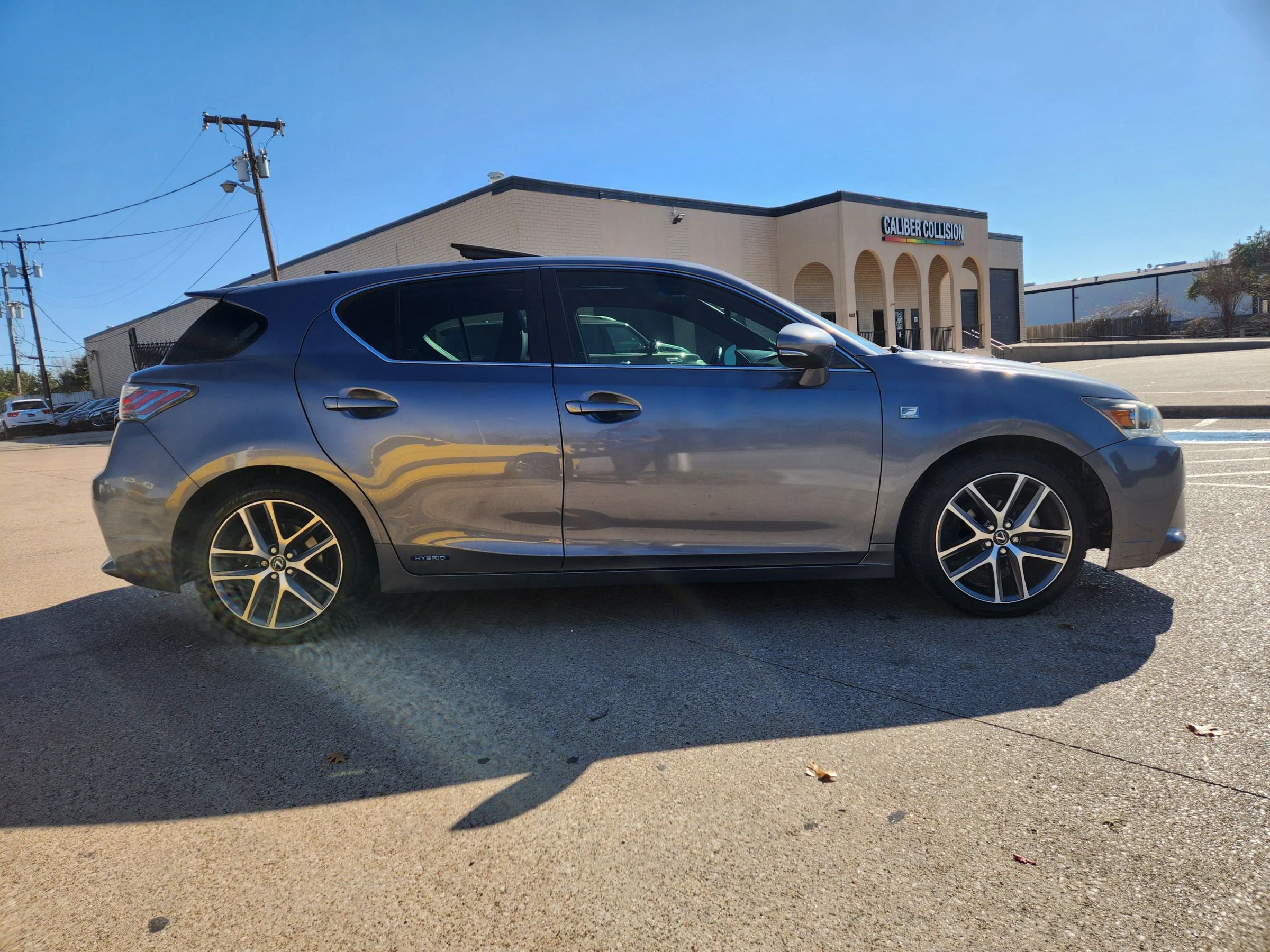 Used 2015 Lexus CT 200h w/ Navigation Package image 6