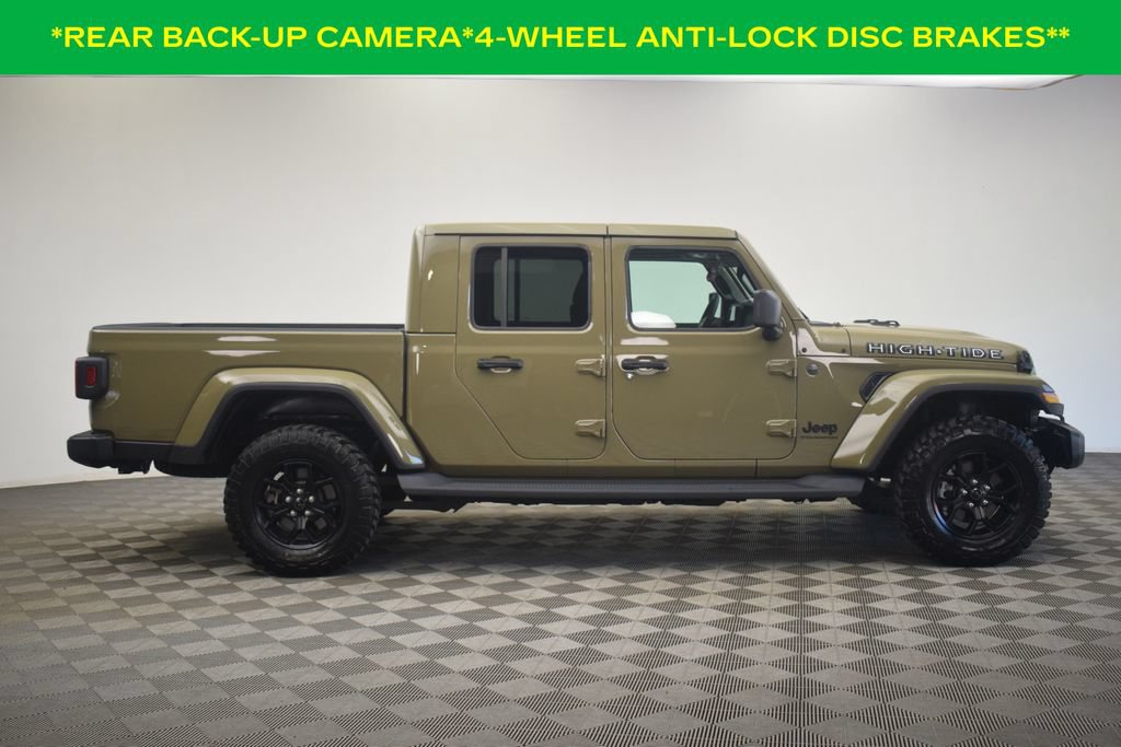 Used 2025 Jeep Gladiator Sport AWD/4WD image 13