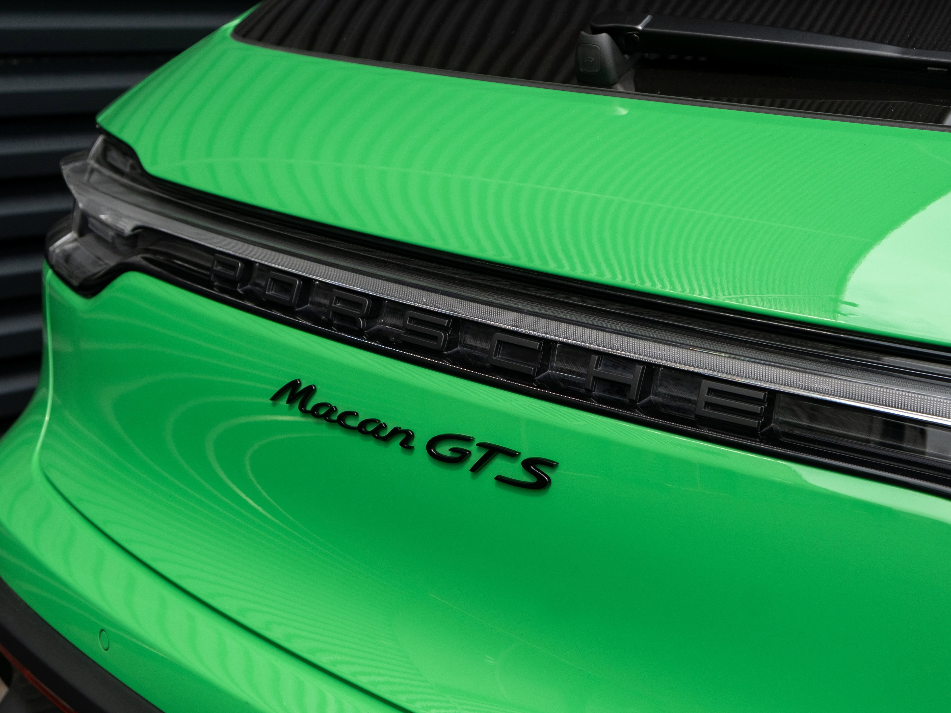 Certified 2025 Porsche Macan GTS image 59
