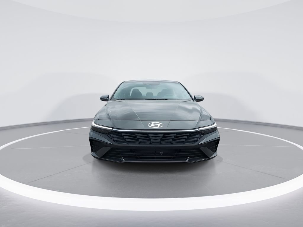 New 2026 Hyundai Elantra SE image 3